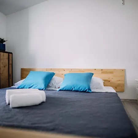 Small House Old Town By Duhomes *